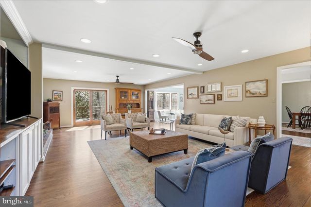 5605 SMOKE RISE LN, Fairfax Station, VA 22039