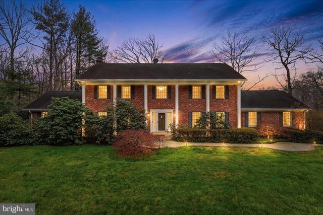 5605 SMOKE RISE LN, Fairfax Station, VA 22039