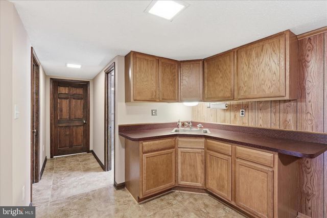 5605 SMOKE RISE LN, Fairfax Station, VA 22039