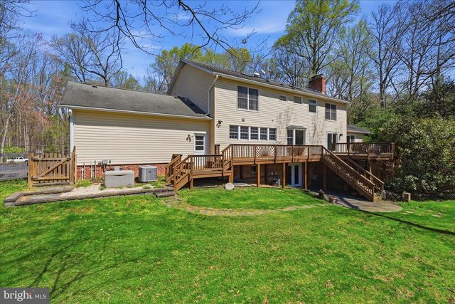 5605 SMOKE RISE LN, Fairfax Station, VA 22039