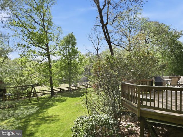 5605 SMOKE RISE LN, Fairfax Station, VA 22039