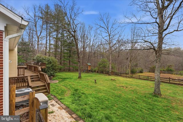 5605 SMOKE RISE LN, Fairfax Station, VA 22039