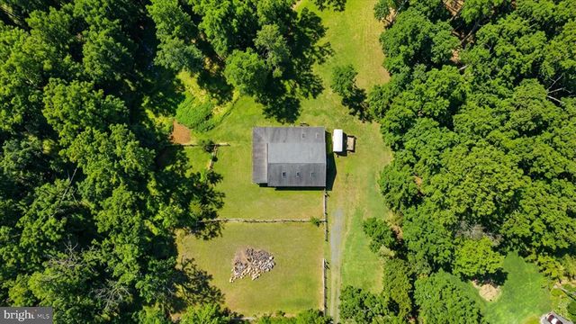 5605 SMOKE RISE LN, Fairfax Station, VA 22039