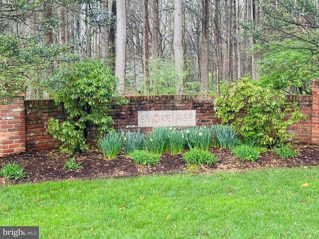 5605 SMOKE RISE LN, Fairfax Station, VA 22039