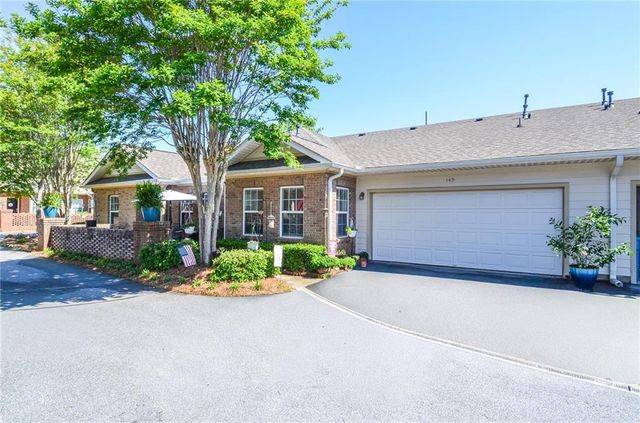 149 Villa Park Circle, Stone Mountain, GA 30087