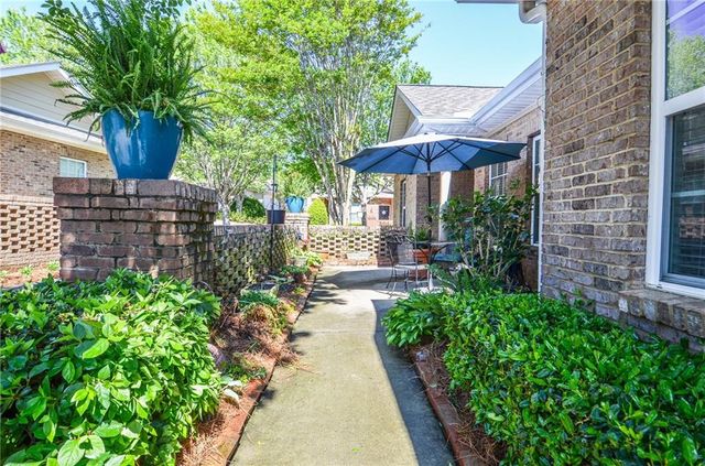 149 Villa Park Circle, Stone Mountain, GA 30087