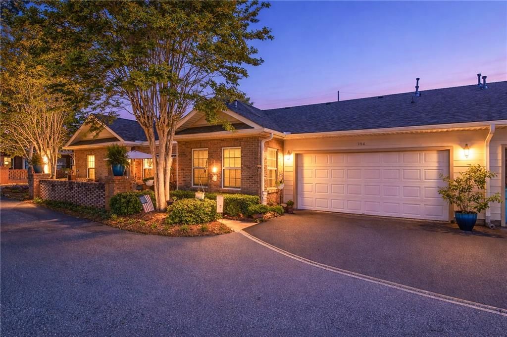 149 Villa Park Circle, Stone Mountain, GA 30087