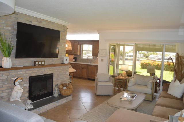 745 SE 19th Avenue 114, Deerfield Beach, FL 33441