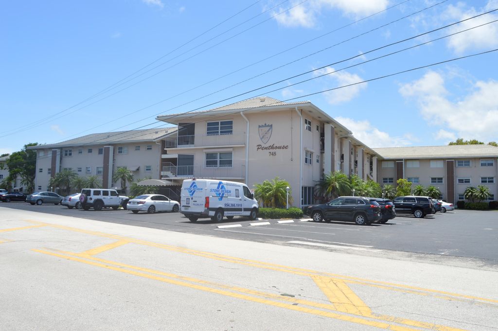 745 SE 19th Avenue 114, Deerfield Beach, FL 33441