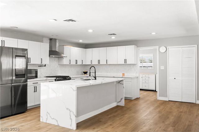 845 Kenny Way, Las Vegas, NV 89107