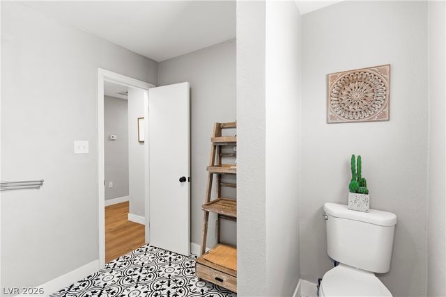 845 Kenny Way, Las Vegas, NV 89107