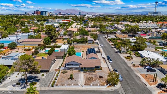 845 Kenny Way, Las Vegas, NV 89107