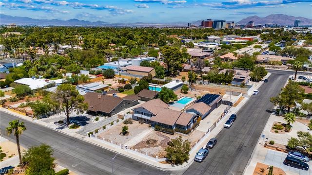 845 Kenny Way, Las Vegas, NV 89107
