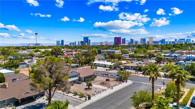 845 Kenny Way, Las Vegas, NV 89107