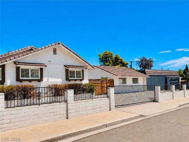 845 Kenny Way, Las Vegas, NV 89107