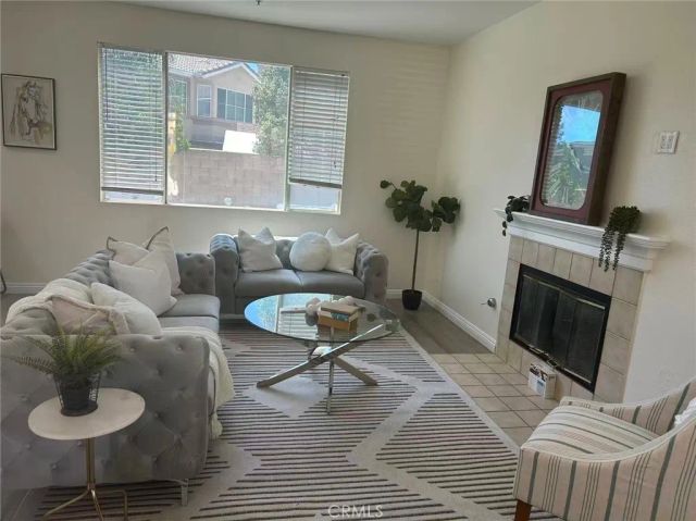 5784 Hacienda Way, Fontana, CA 92336