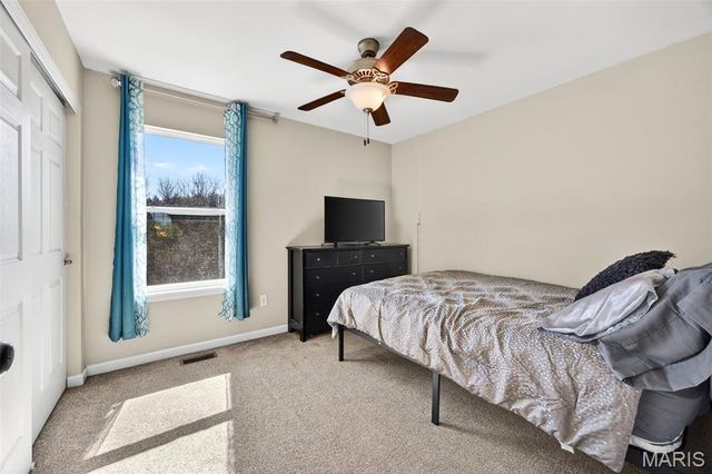 449 Jockeys Run, Wentzville, MO 63385