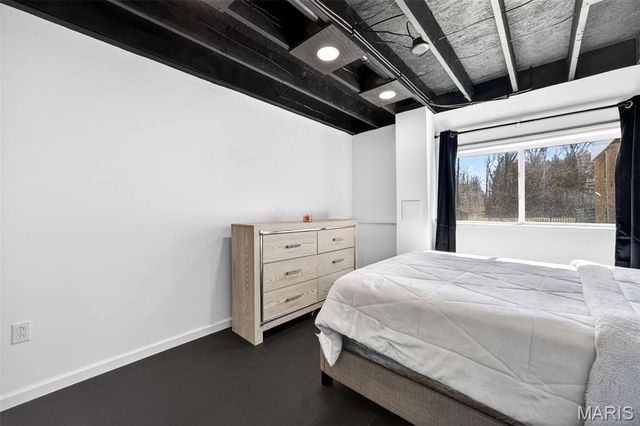 449 Jockeys Run, Wentzville, MO 63385