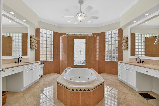 893 Forest Glen Lane, Wellington, FL 33414