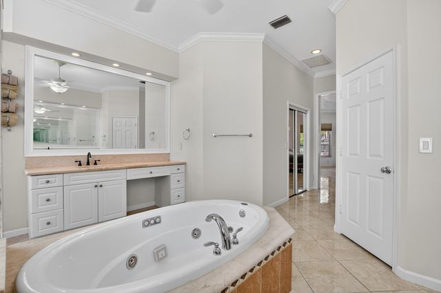 893 Forest Glen Lane, Wellington, FL 33414