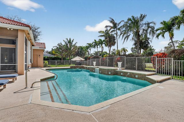 893 Forest Glen Lane, Wellington, FL 33414