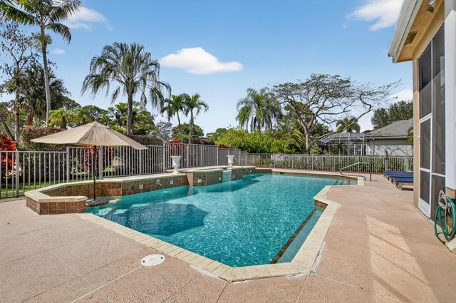 893 Forest Glen Lane, Wellington, FL 33414