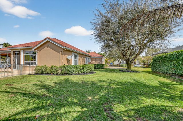 893 Forest Glen Lane, Wellington, FL 33414