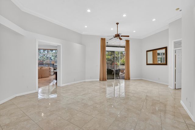 893 Forest Glen Lane, Wellington, FL 33414