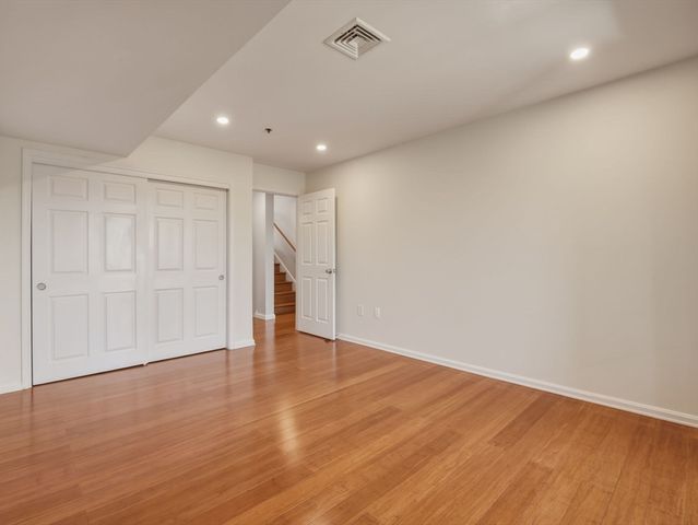 4 Duck Pond Rd 225, Beverly, MA 01915