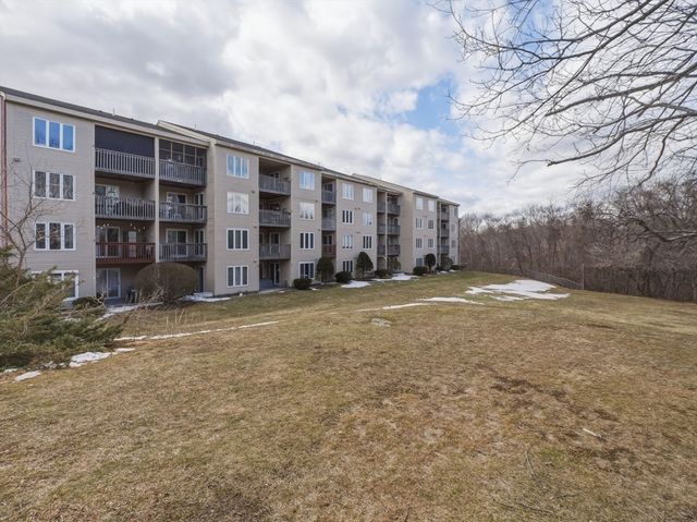 4 Duck Pond Rd 225, Beverly, MA 01915