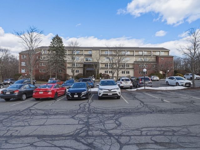 4 Duck Pond Rd 225, Beverly, MA 01915