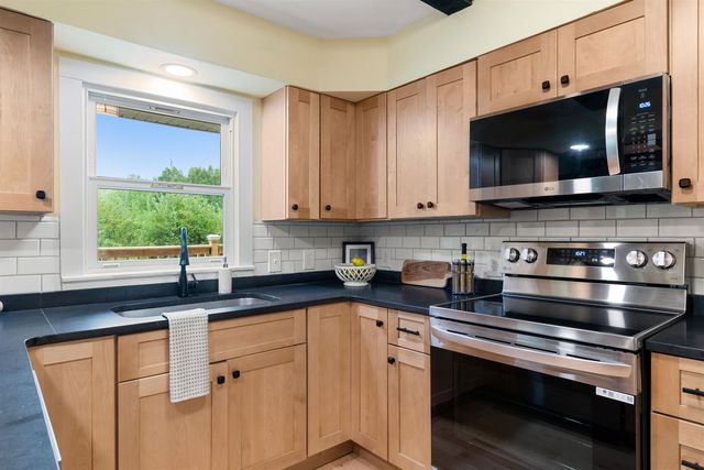 23 Covey Road, Underhill, VT 05489