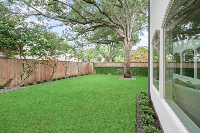2721 Fenwood Road, West University Place, TX 77005
