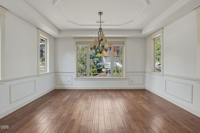 1299 NW Ogden Avenue, Bend, OR 97703
