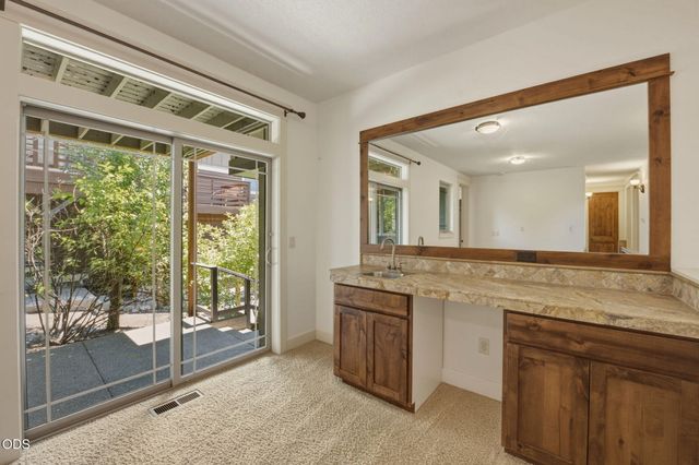 1299 NW Ogden Avenue, Bend, OR 97703