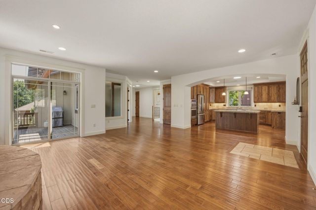 1299 NW Ogden Avenue, Bend, OR 97703
