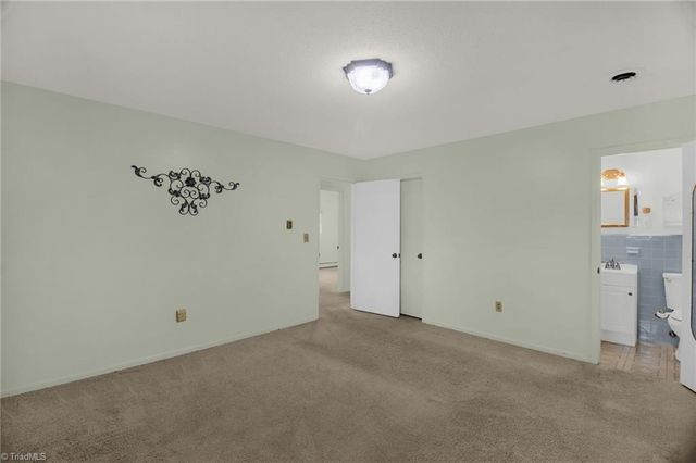 387 Ledford Circle, High Point, NC 27265