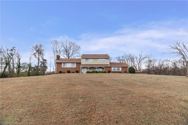387 Ledford Circle, High Point, NC 27265