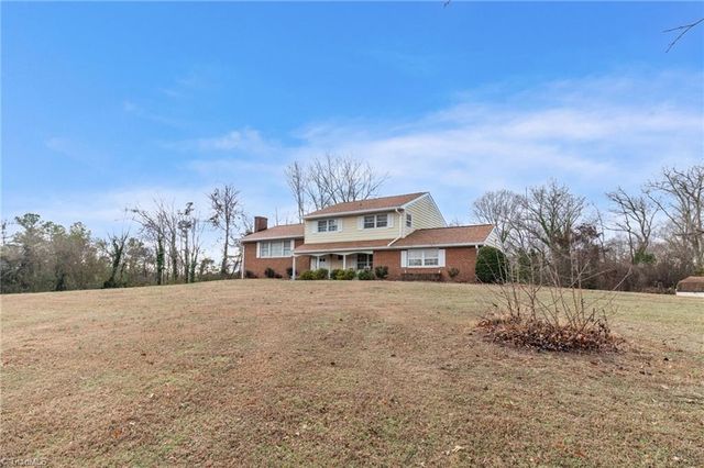 387 Ledford Circle, High Point, NC 27265
