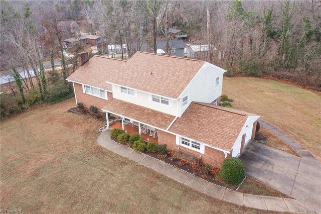387 Ledford Circle, High Point, NC 27265