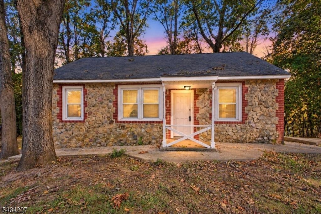 601 Succasunna Rd, Roxbury Twp., NJ 07850 — exterior