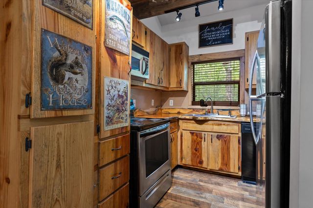 65 Rocky Top Trail, Trenton, GA 30752