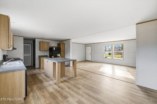 402 Tedder Street St, Rockwood, TN 37854