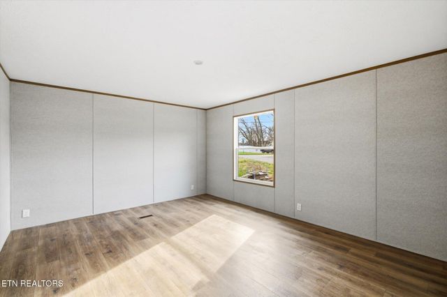 402 Tedder Street St, Rockwood, TN 37854