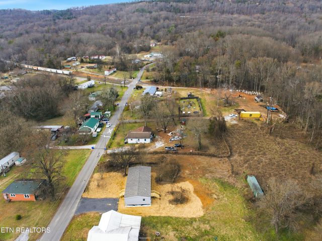 402 Tedder Street St, Rockwood, TN 37854