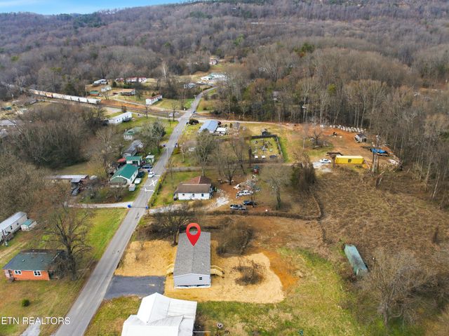 402 Tedder Street St, Rockwood, TN 37854