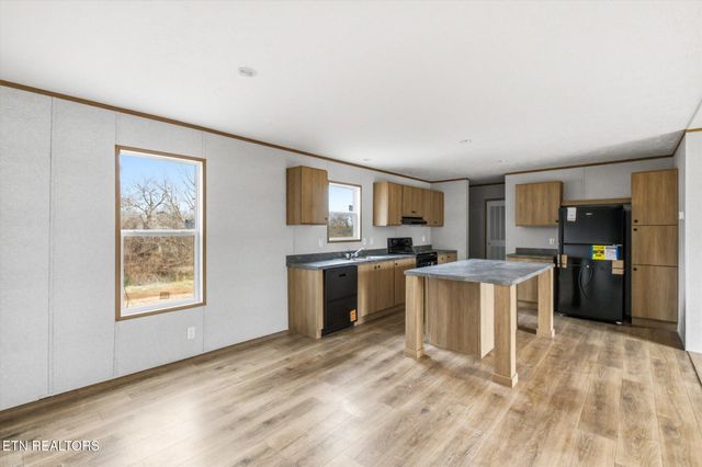 402 Tedder Street St, Rockwood, TN 37854