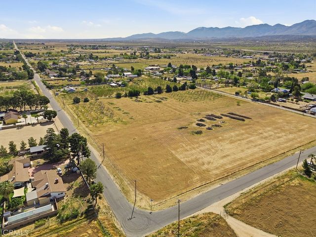 7624 E Avenue U, Littlerock, CA 93543