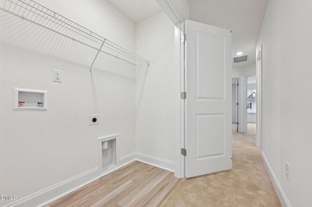 948 Kensley Grove Lane, Fuquay Varina, NC 27526