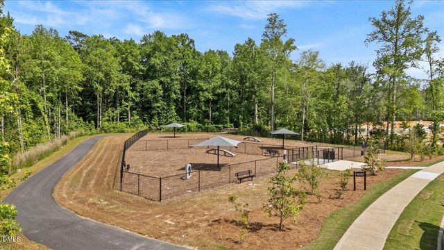 948 Kensley Grove Lane, Fuquay Varina, NC 27526